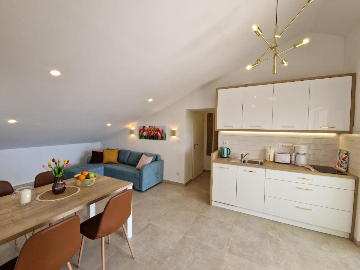 Haus Mit Meerblick Lopar Eksteriør bilde